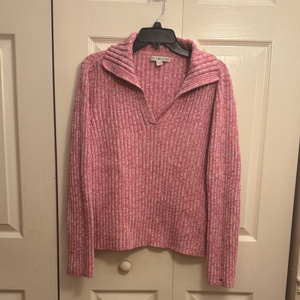 Tommy Hilfiger Women's V-Neck Sweater in Pink
